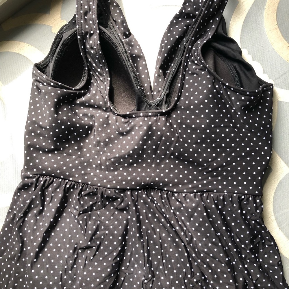 Miraclesuit size 12 black with white dots skirted swimsuit. - Picture 2 of 3